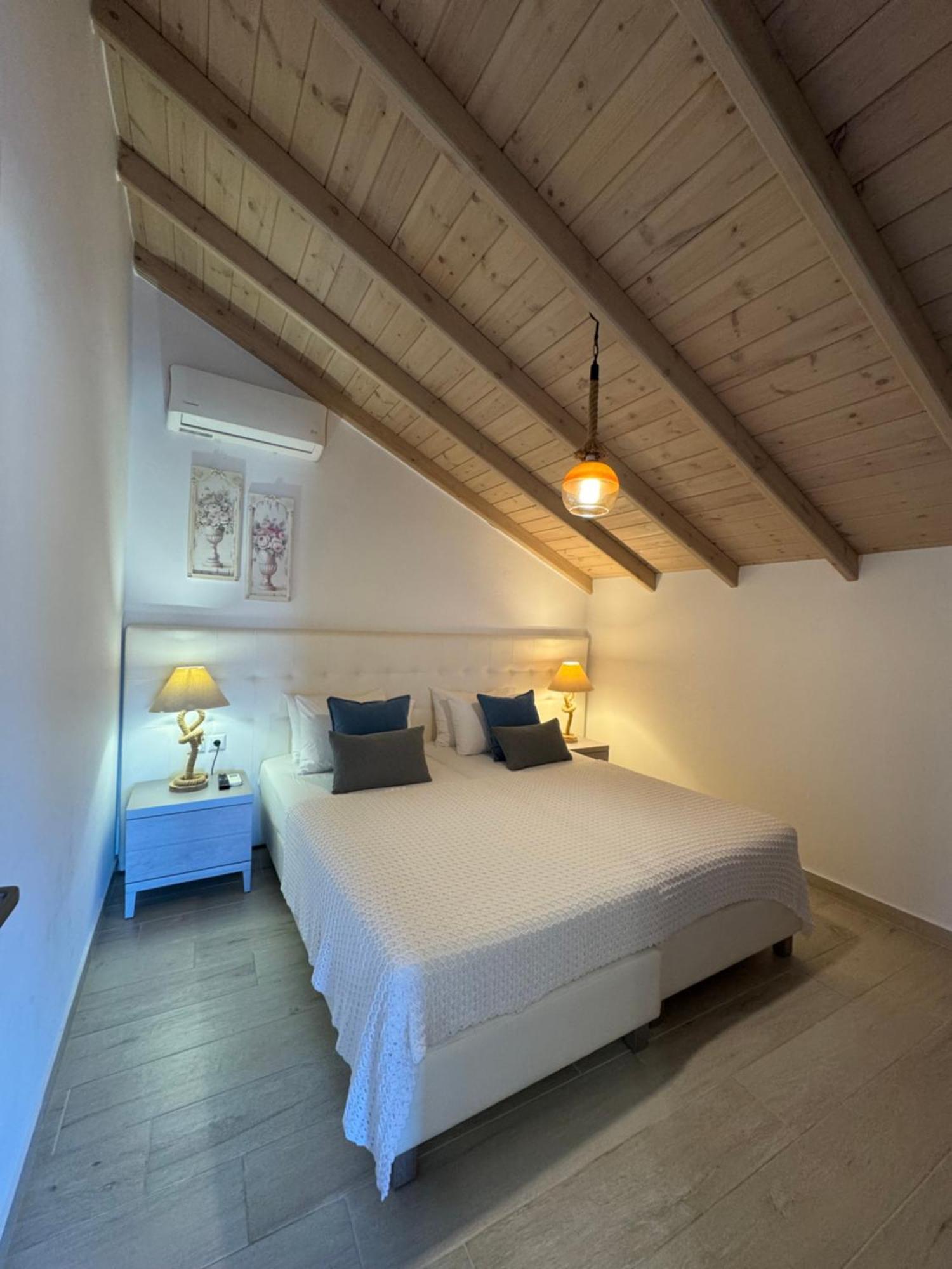 Appartement Deluxe Dina à Skala Potamia  Extérieur photo